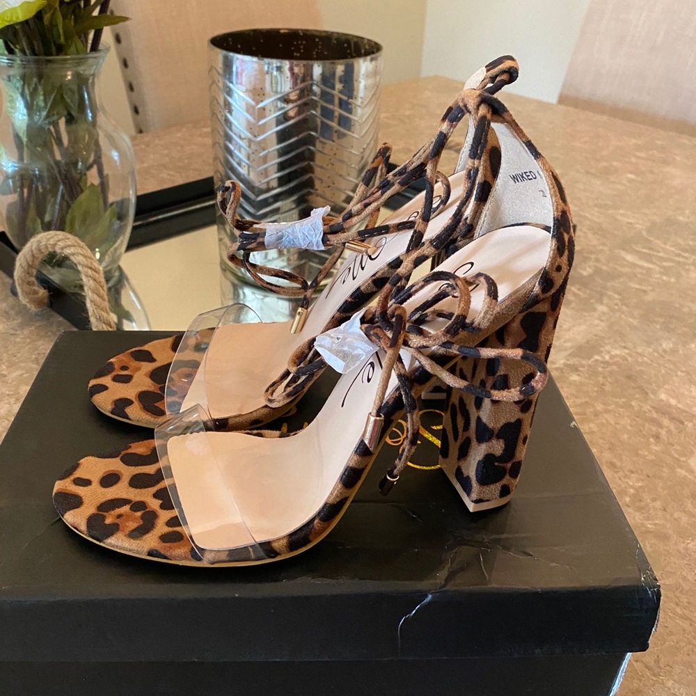 Leopard Prints - image 3